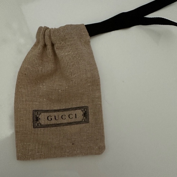 Gucci Beige and Black Drawstring Bag - Picture 2 of 4